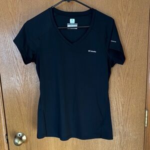 Columbia Active V-Neck Top Ladies Size Medium